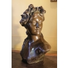 Buste de femme en bronze du XIXème siècle, signé de Jef Lambeaux. | Biron ||||||