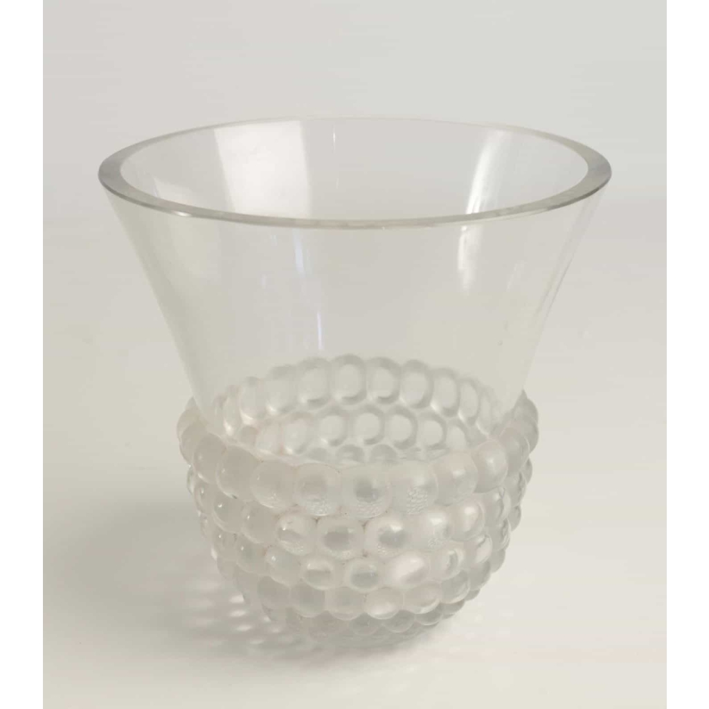 RENE LALIQUE (1860-1945) Vase «Graines » | Biron RENE LALIQUE (1860-1945) Vase «Graines"