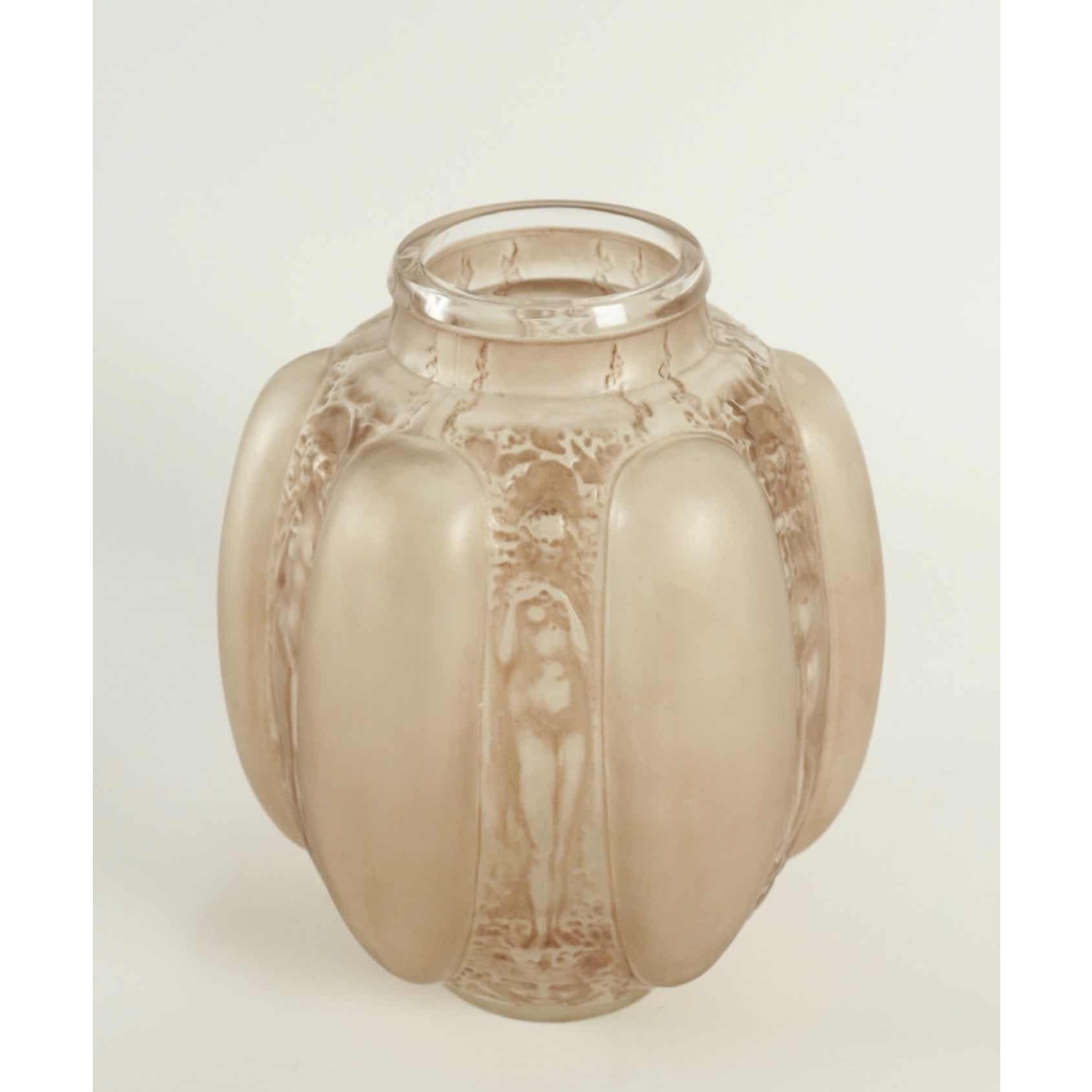 R Lalique Vase Six Figurines Et Masques | Biron R Lalique Vase Six Figurines Et Masques