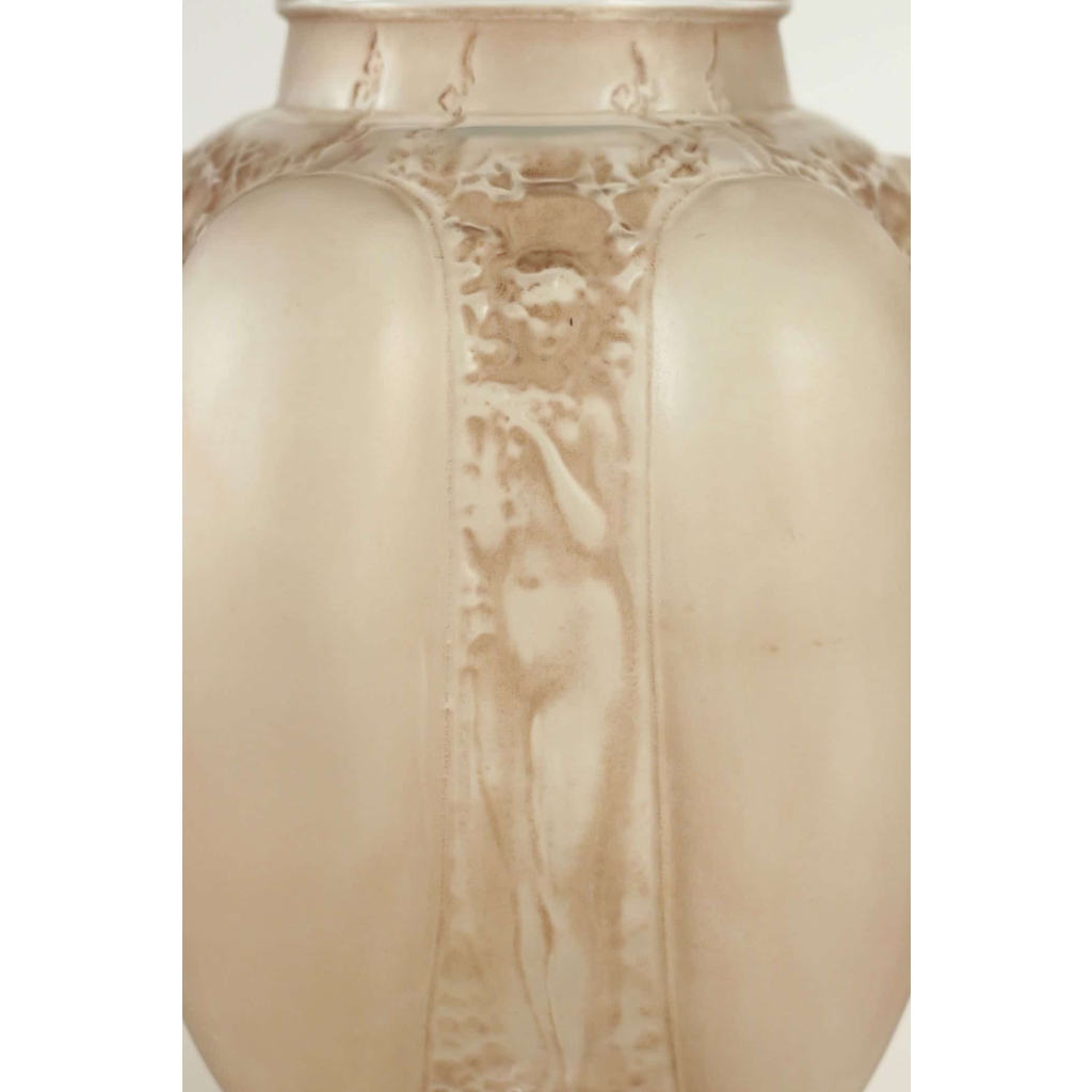 R Lalique Vase Six Figurines Et Masques | Biron R Lalique Vase Six Figurines Et Masques