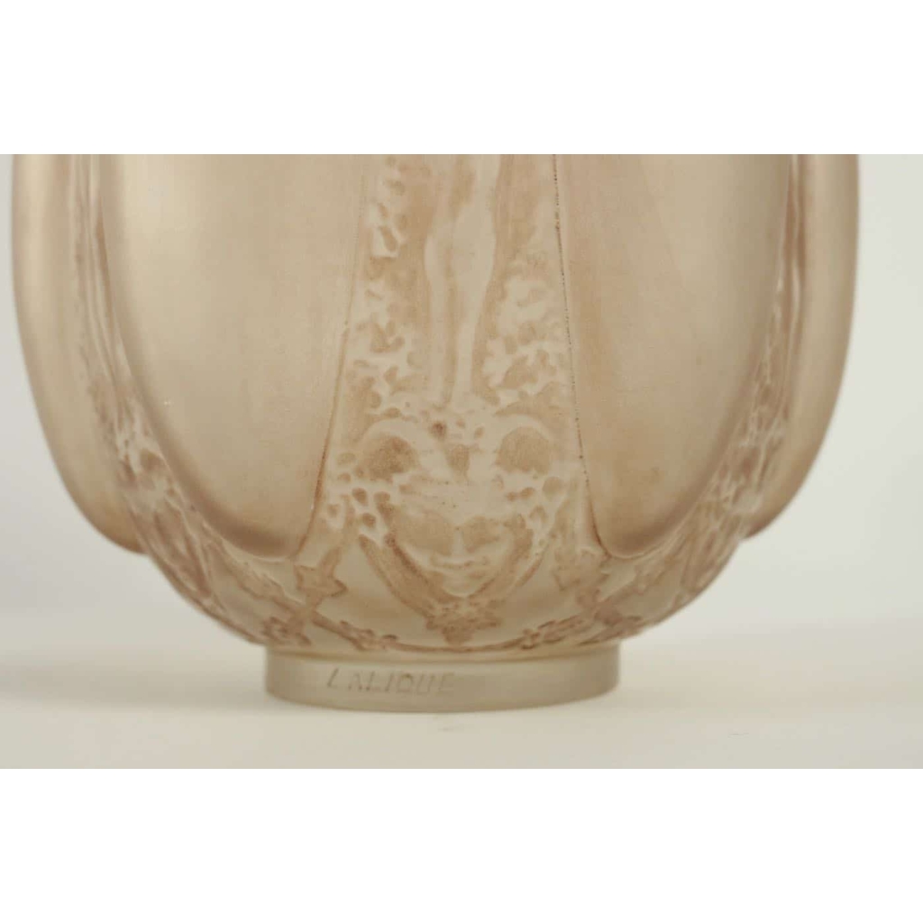 R Lalique Vase Six Figurines Et Masques | Biron R Lalique Vase Six Figurines Et Masques