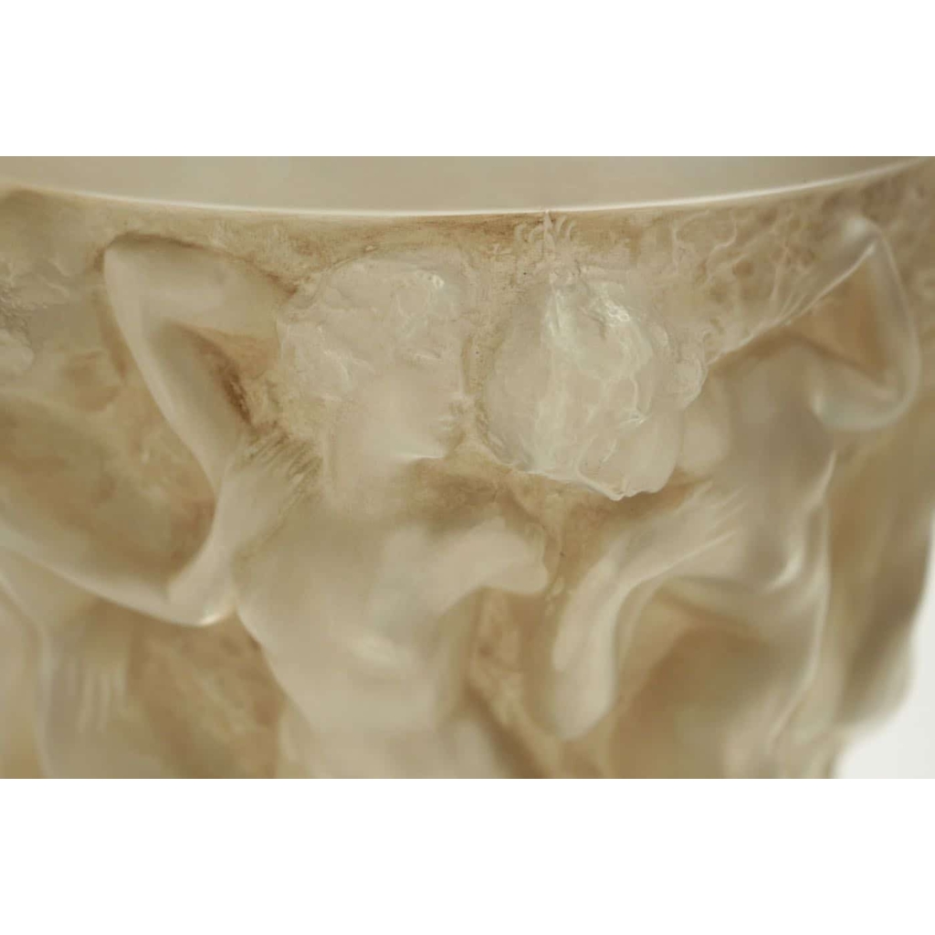 « RENÉ LALIQUE (1860-1945) Vase « Bacchantes » | Biron "RENÉ LALIQUE (1860-1945) Vase "Bacchantes"
