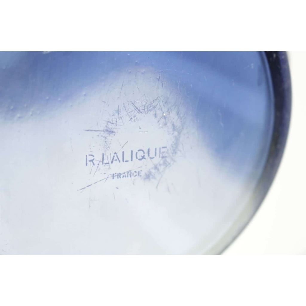 RENE LALIQUE (1860-1945) Vase « Biskra » teinté Bleu | Biron RENE LALIQUE (1860-1945) Vase "Biskra" teinté Bleu