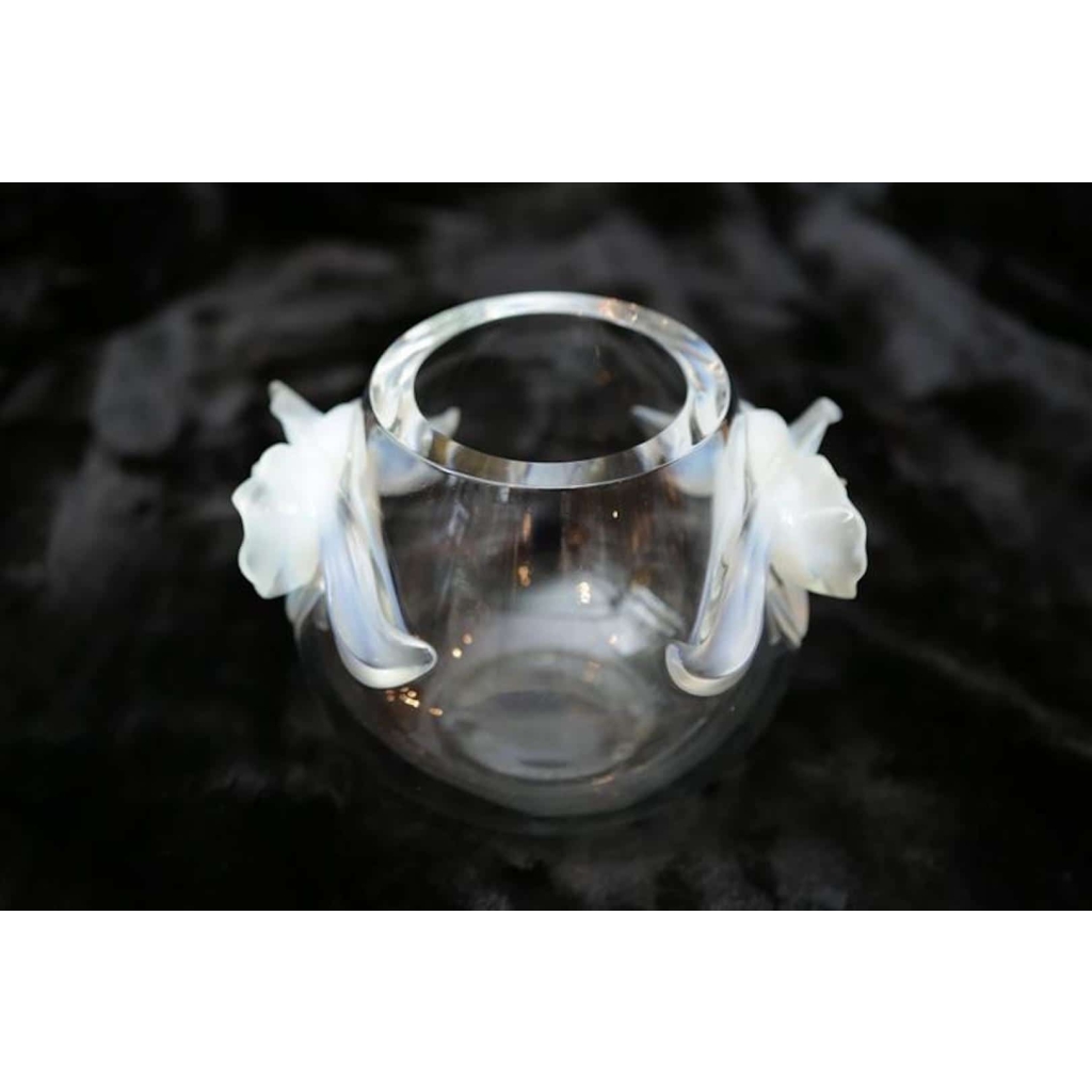 Lalique France Vase « orchidée » opalescent | Biron Lalique France Vase "orchidée" opalescent