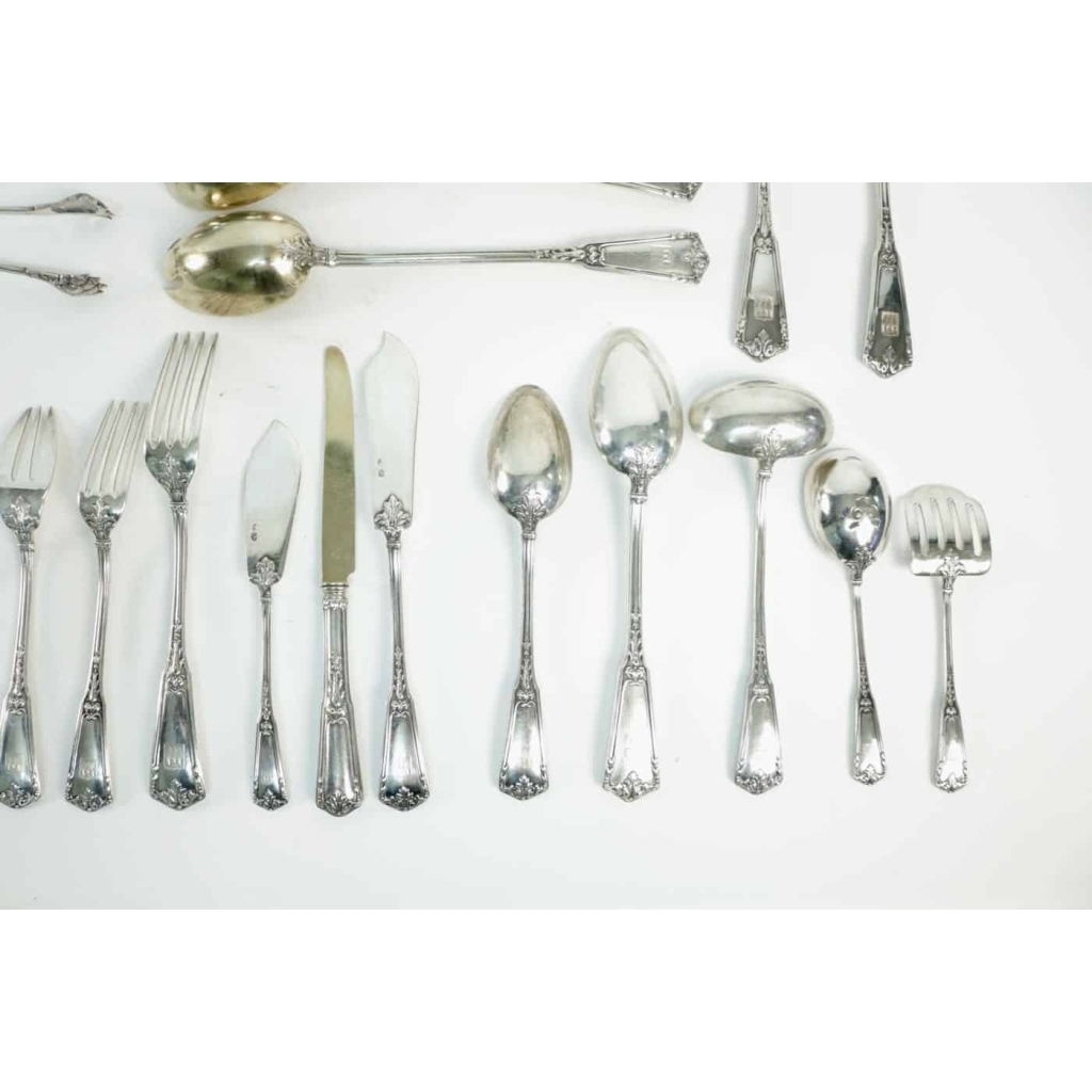 OLIER CARON : Ménagère en Argent Massif style Louis 16 | Biron OLIER CARON : Ménagère en Argent Massif style Louis 16