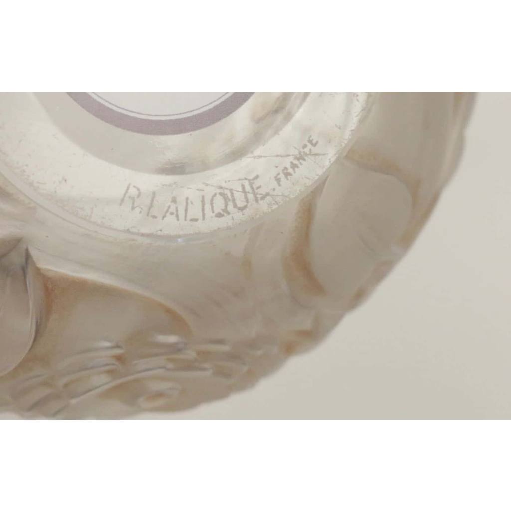 René LALIQUE (1860-1945) Renoncules Vase | Biron René LALIQUE (1860-1945) Renoncules Vase
