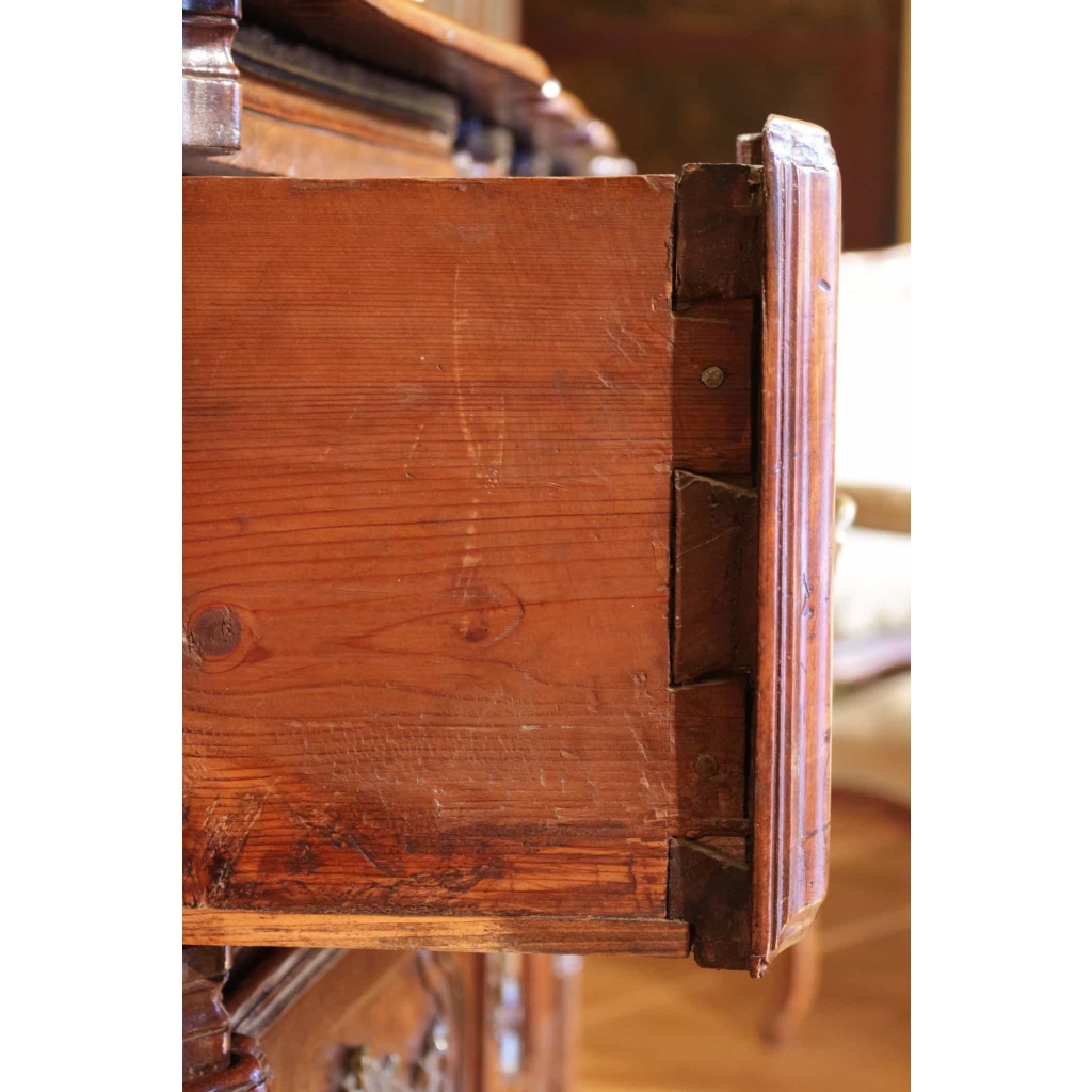 Commode arbalète du XVIII ème siècle