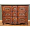 Commode arbalète du XVIII ème siècle