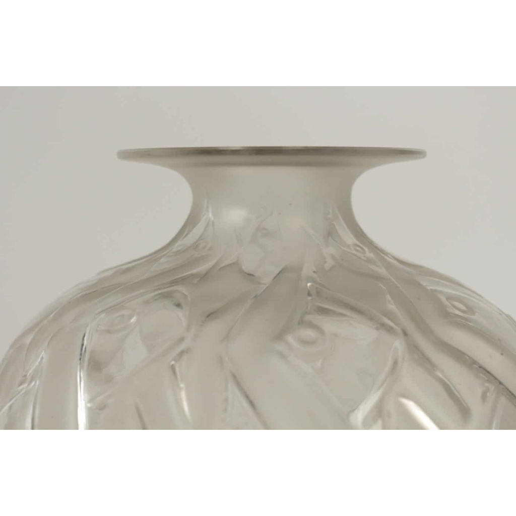 Rene Lalique Vase Penthievre | Biron Rene Lalique Vase Penthievre