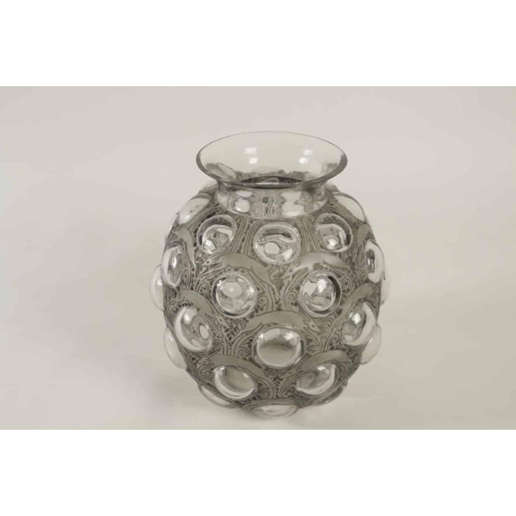 René Lalique Vase « Antilopes » | Biron René Lalique Vase "Antilopes"