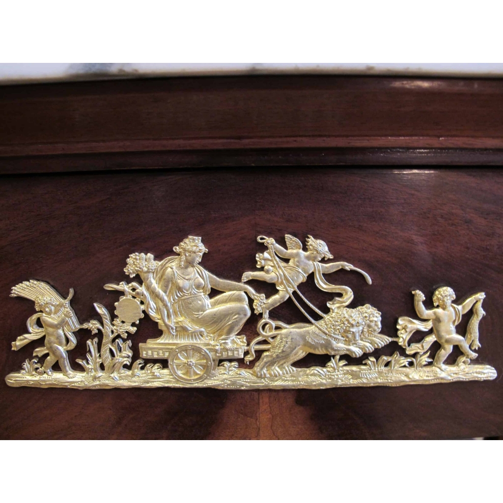 Console d'époque 1er Empire (1804 - 1815).