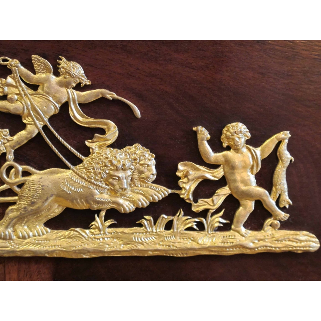 Console d'époque 1er Empire (1804 - 1815).