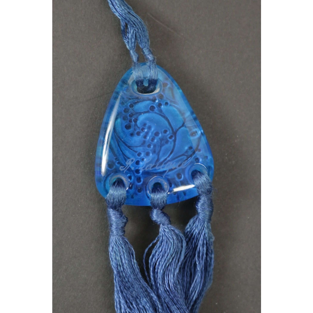 René Lalique Pendentif « Graines »bleu | Biron René Lalique Pendentif "Graines"bleu