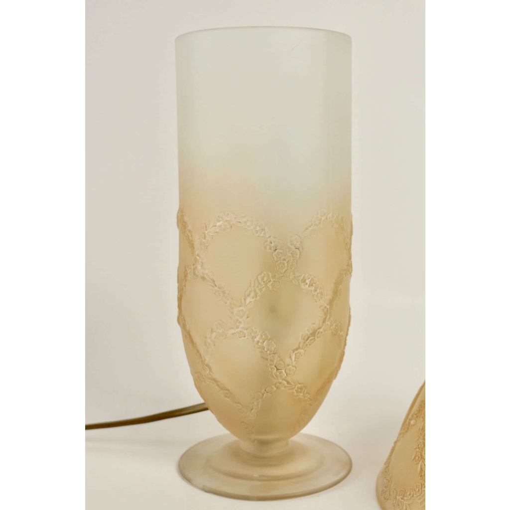 René LALIQUE (1860-1945) Lampe » Six danseuses « | Biron René LALIQUE (1860-1945) Lampe " Six danseuses "