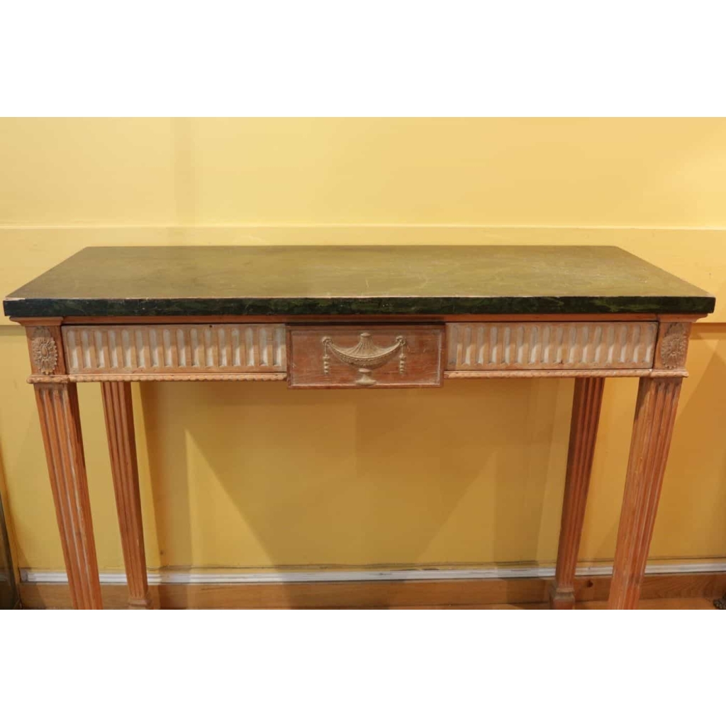 Paire de consoles de style Robert Adams du XIXème siècle