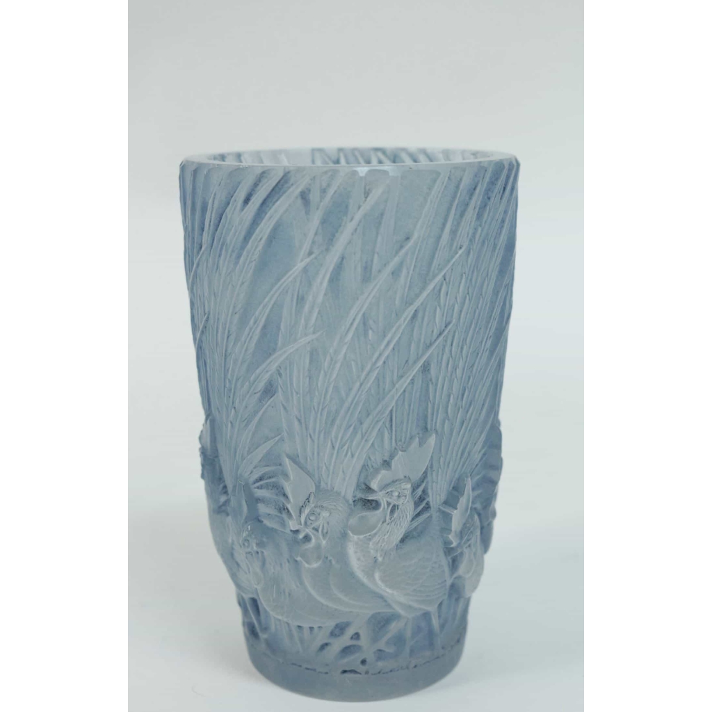 LALIQUE René (1860-1945) Vase « Coqs et Plumes ». | Biron ||||||