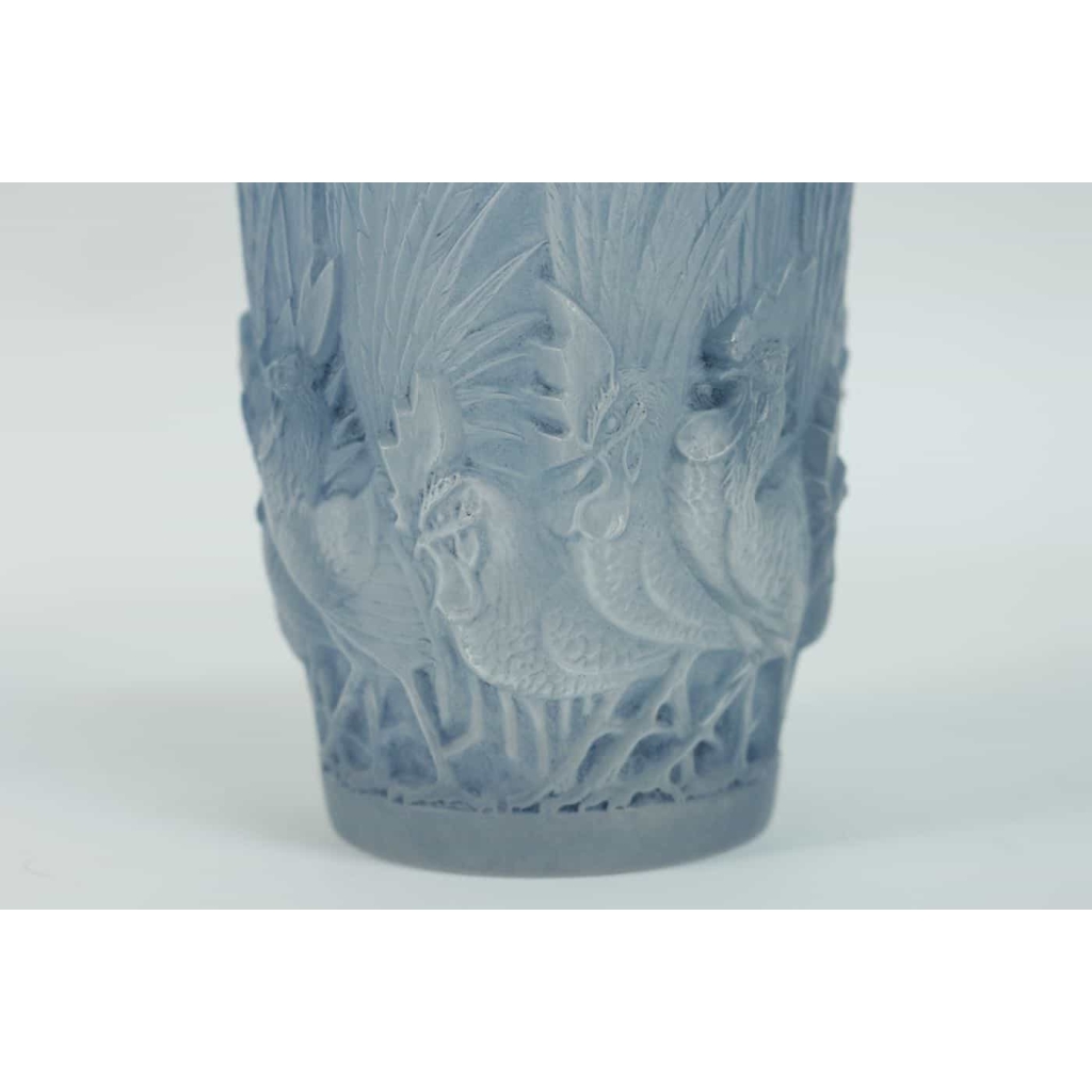 LALIQUE René (1860-1945) Vase « Coqs et Plumes ». | Biron LALIQUE René (1860-1945) Vase « Coqs et Plumes ».