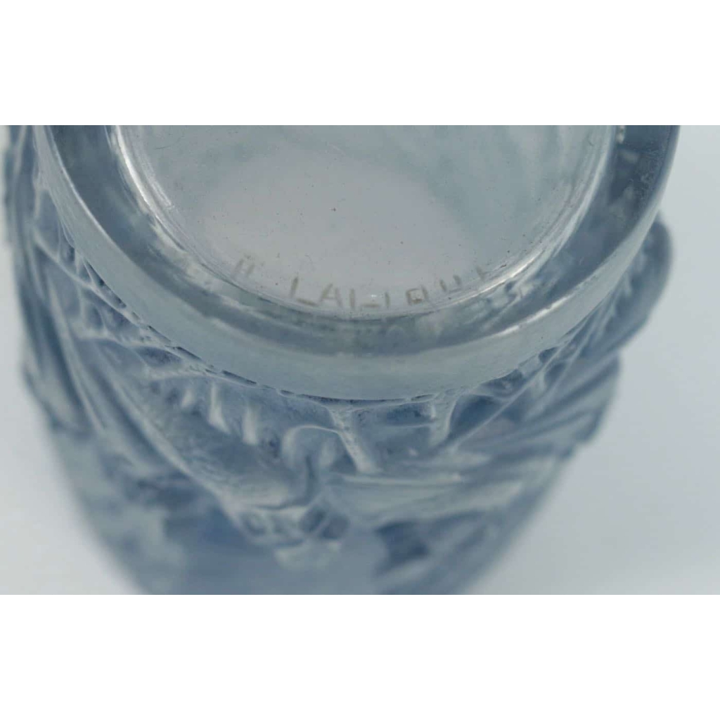 LALIQUE René (1860-1945) Vase « Coqs et Plumes ». | Biron LALIQUE René (1860-1945) Vase « Coqs et Plumes ».