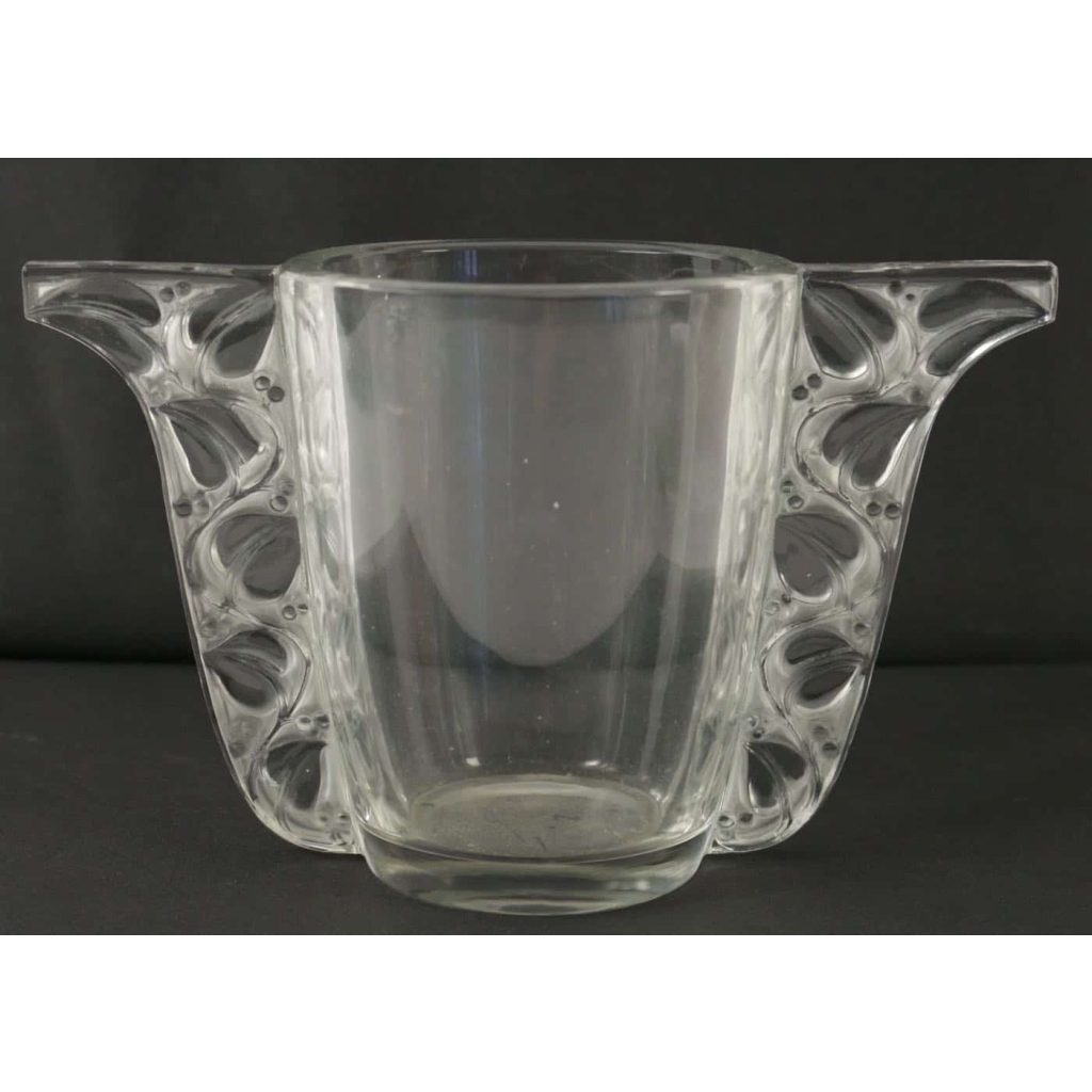 RENE LALIQUE (1860-1945) Vase « Honfleur » | Biron RENE LALIQUE (1860-1945) Vase "Honfleur"