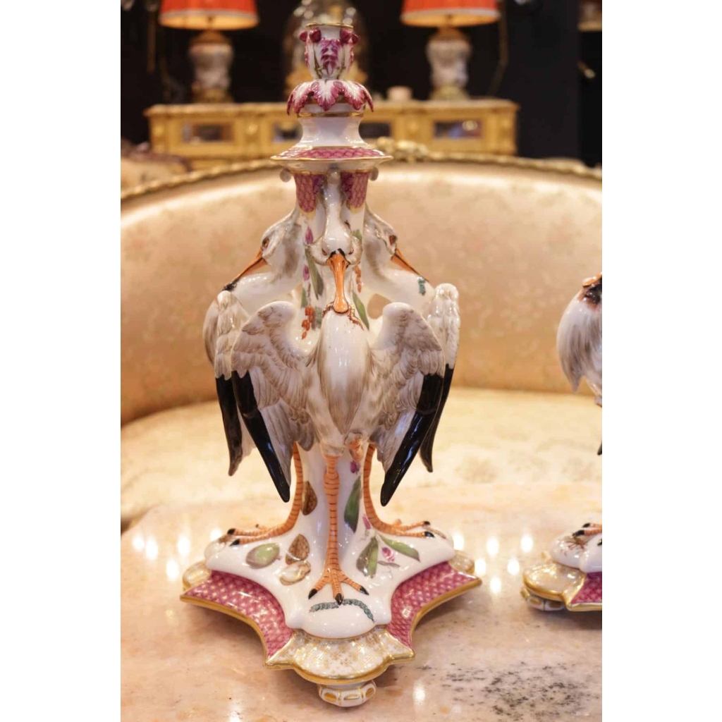 Paire de chandeliers Échassiers et insectes Hochst 18e siècle | Biron Paire de chandeliers Échassiers et insectes Hochst 18e siècle