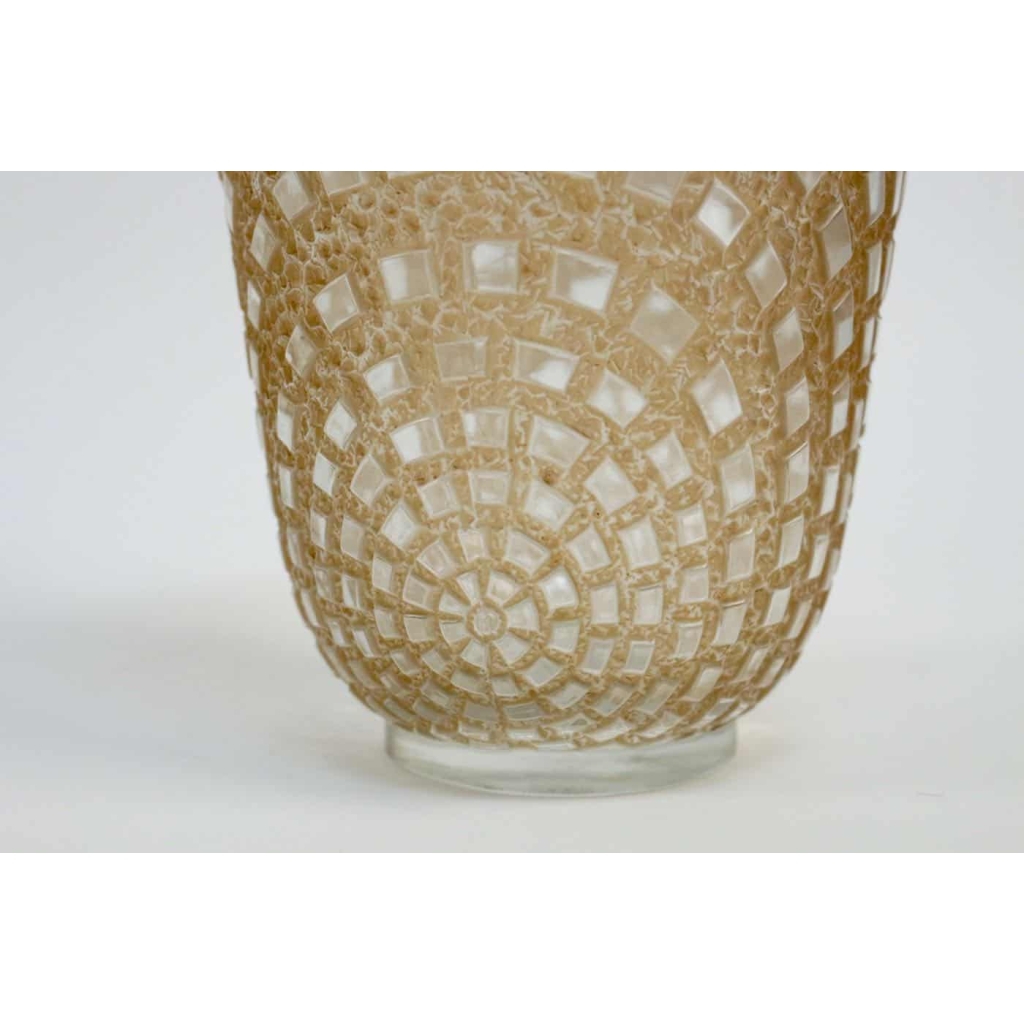René Lalique Vase « Damiers » | Biron René Lalique Vase "Damiers"