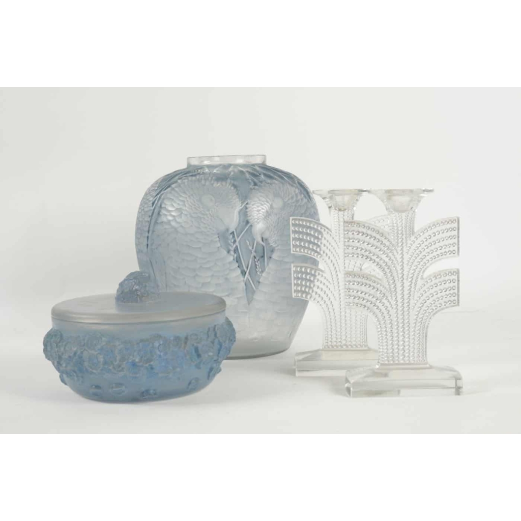 René Lalique (1860-1945), Boite » Primevères » | Biron René Lalique (1860-1945), Boite " Primevères"