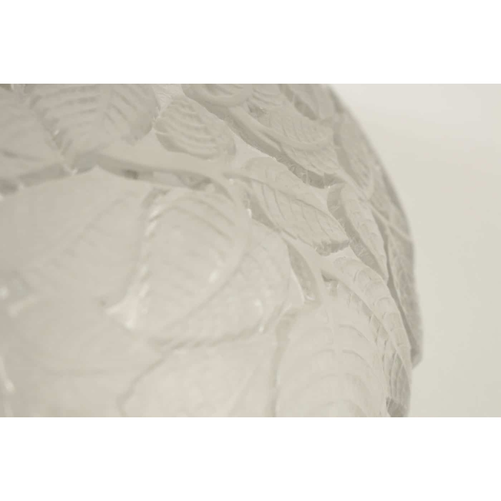 RENE LALIQUE (1860-1945) PLAFONNIER VASQUE « CHARMES » | Biron RENE LALIQUE (1860-1945) PLAFONNIER VASQUE « CHARMES »