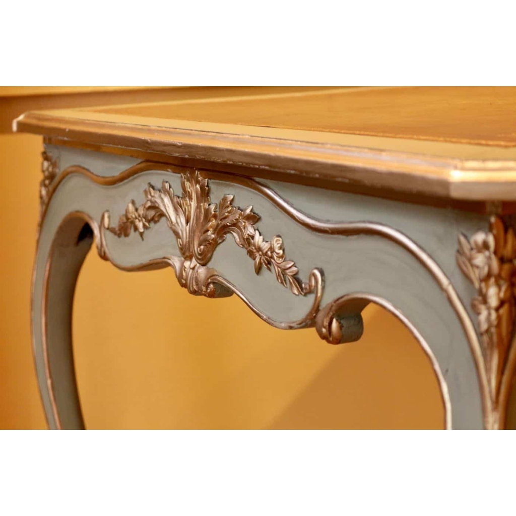 Table à jeux en bois peint de style Louis XV