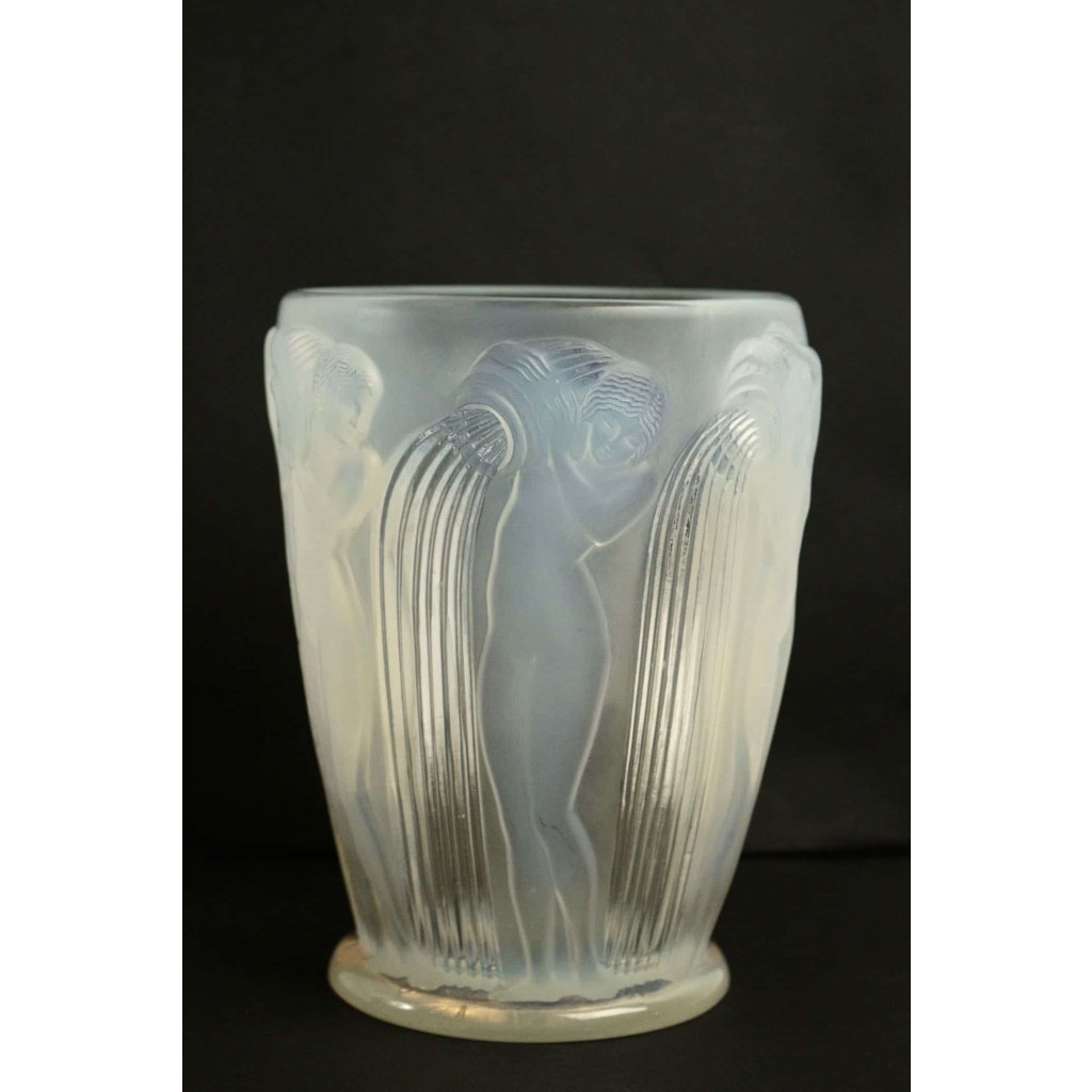 René Lalique Opalescent « Danaides » Vase | Biron |||||||||||