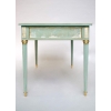 Petit bureau plat de style Louis XVI en laque céladon, circa 1950 | Biron Petit bureau plat de style Louis XVI en laque céladon, circa 1950