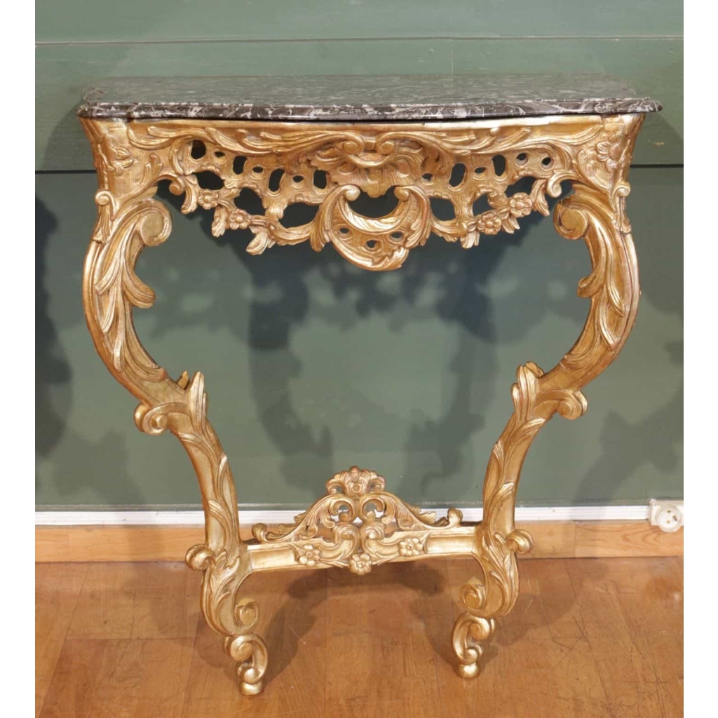 Paire de consoles de style Louis xv du XIXème siècle