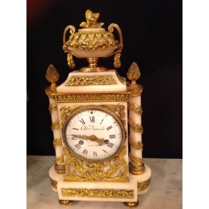 Pendule Portique XVIIIe | Biron ||