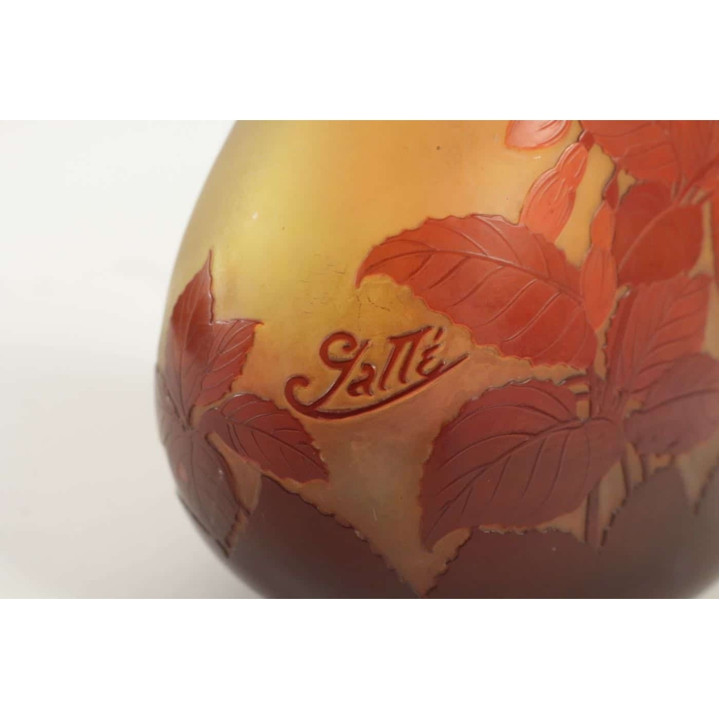 Emile Gallé : Vase « fushias » Rouge et Jaune | Biron Emile Gallé : Vase "fushias" Rouge et Jaune