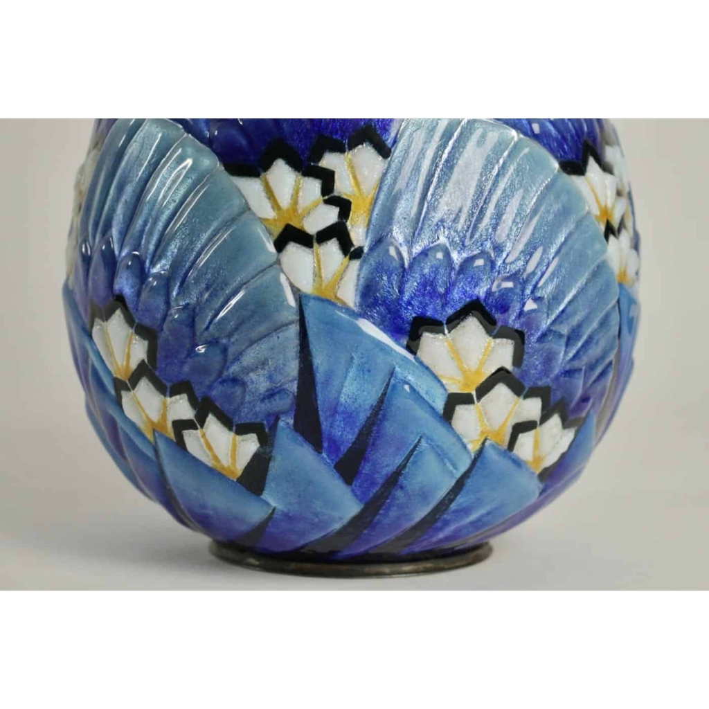 CAMILLE FAURÉ (LIMOGES, 1874 – 1956) : Vase Emaillé | Biron CAMILLE FAURÉ (LIMOGES, 1874 - 1956) : Vase Emaillé