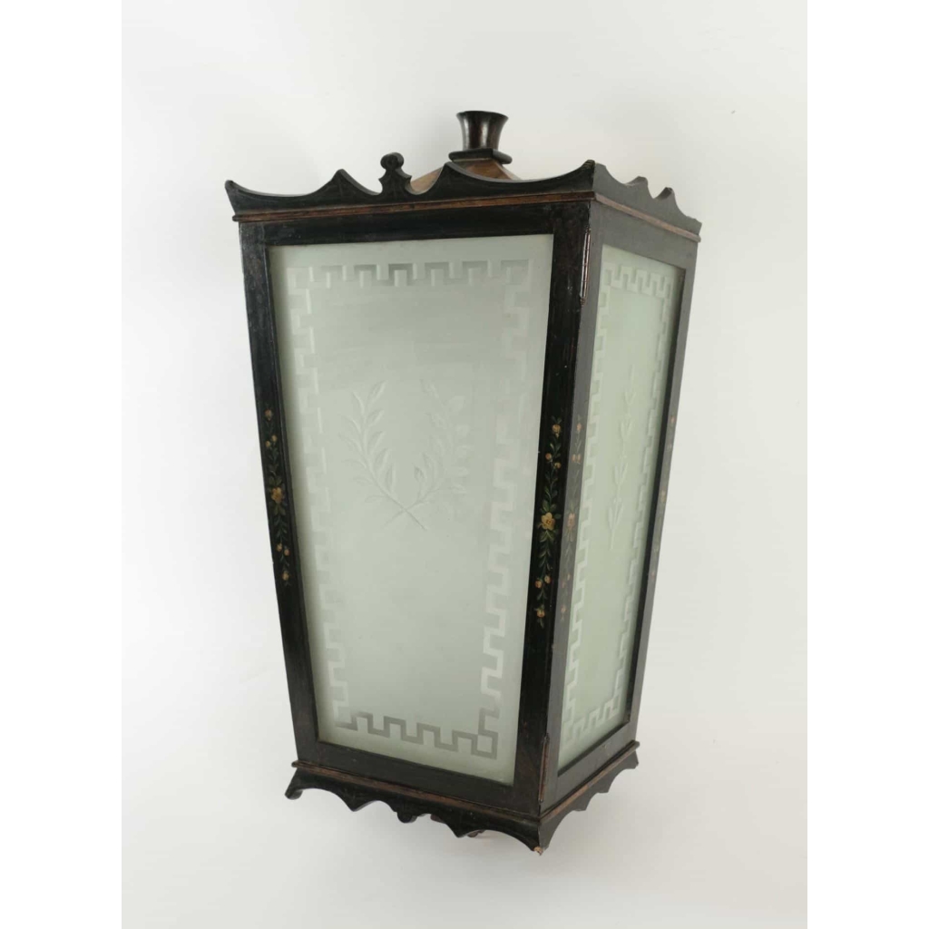 Lanterne en Bois Peint, 1940