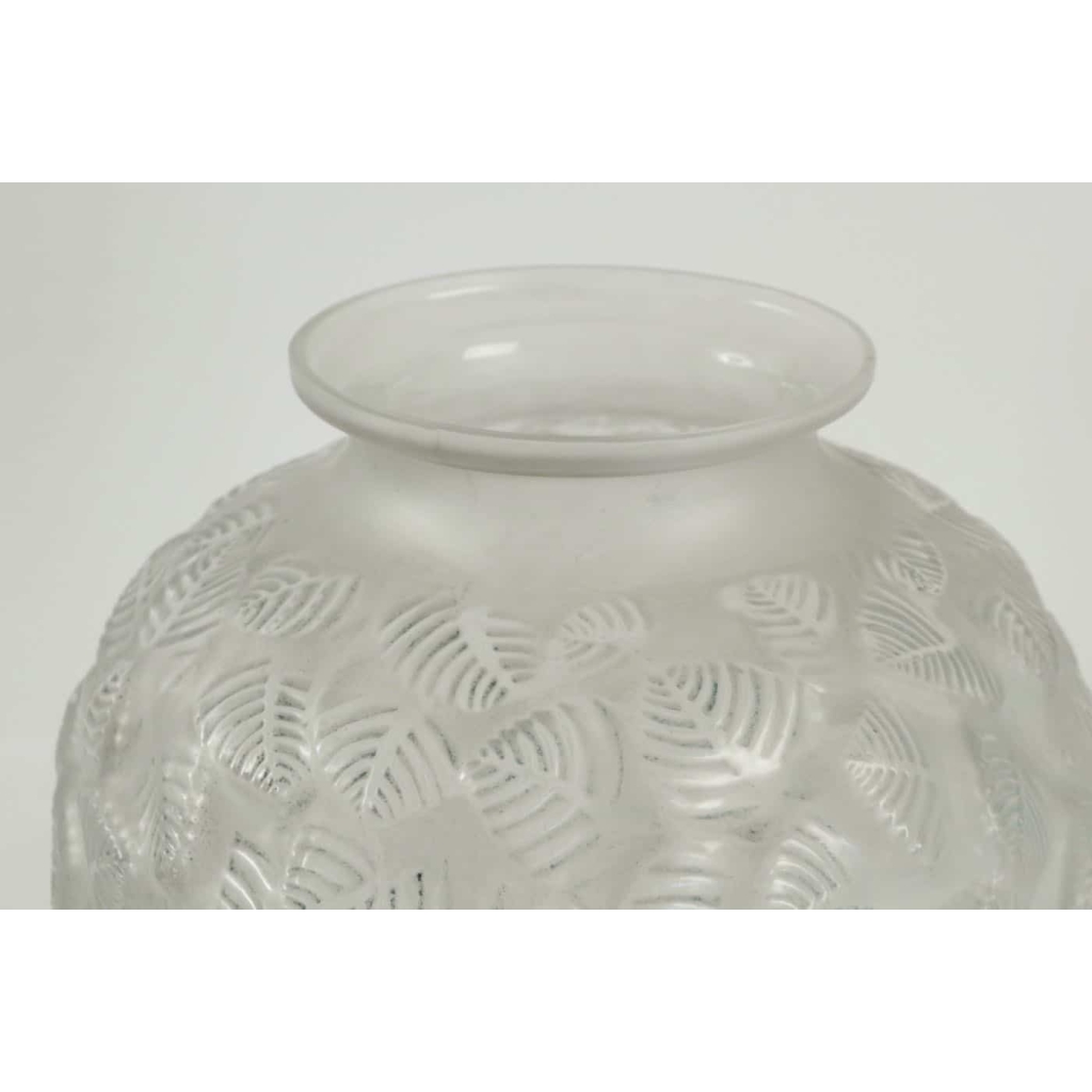 René Lalique : Vase « Charmilles » | Biron René Lalique : Vase "Charmilles"