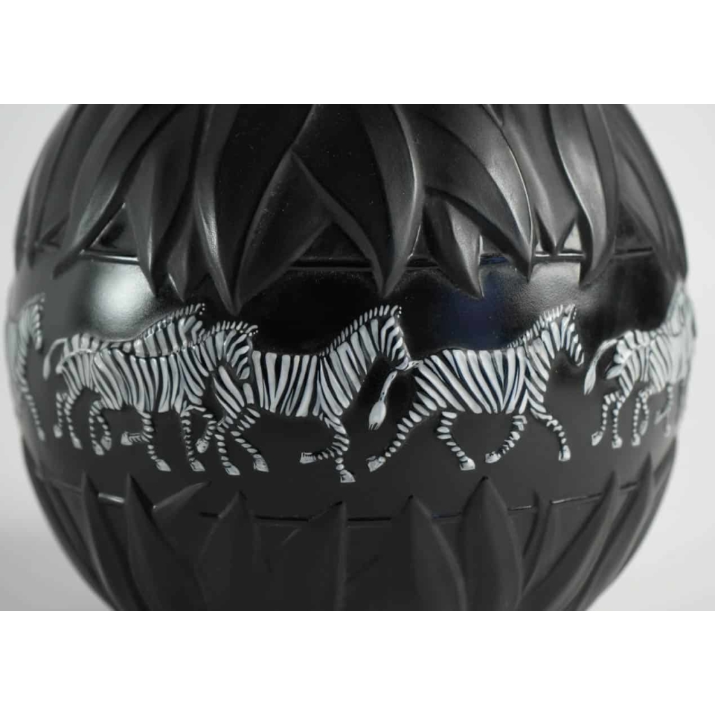 Marie Claude Lalique : Pair of Black and Frosted Glass ‘TANZANIA’ Vases | Biron Marie Claude Lalique : Pair of Black and Frosted Glass 'TANZANIA' Vases