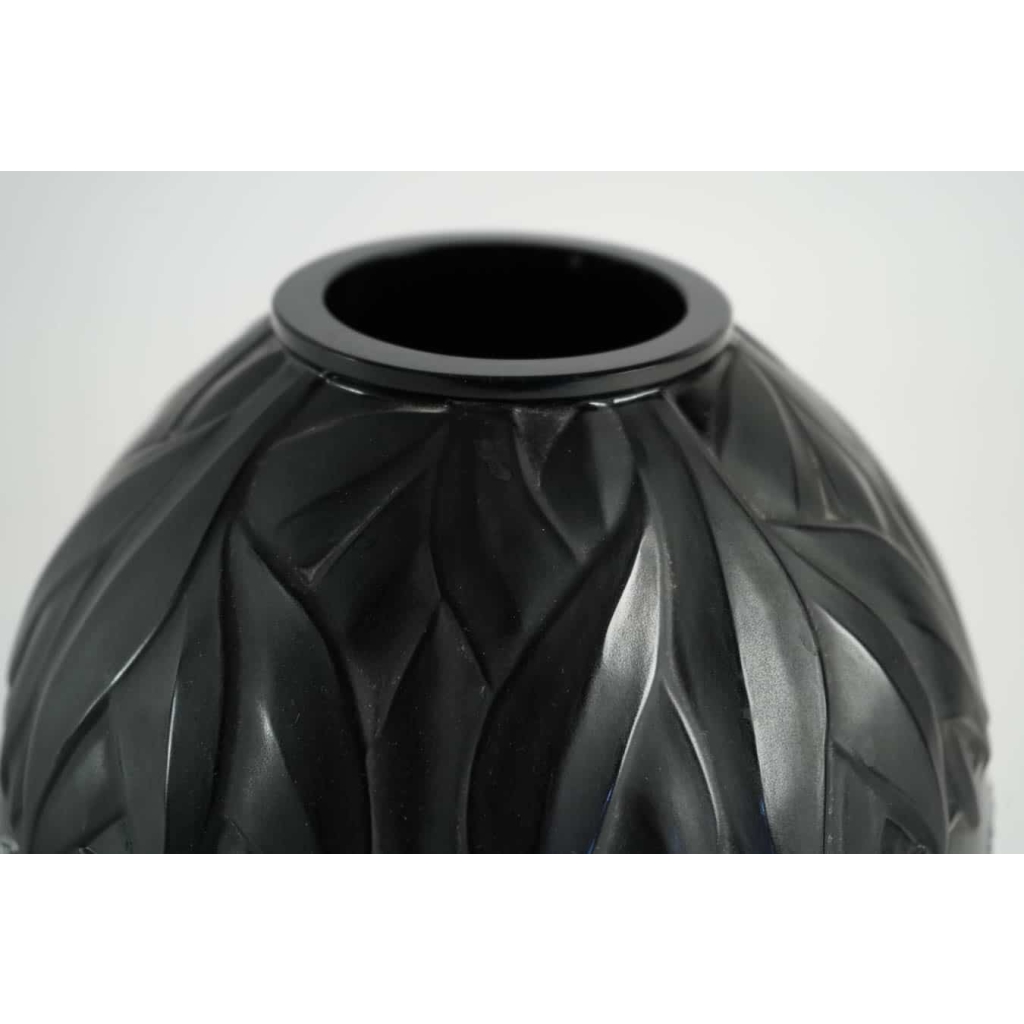 Marie Claude Lalique : Pair of Black and Frosted Glass ‘TANZANIA’ Vases | Biron Marie Claude Lalique : Pair of Black and Frosted Glass 'TANZANIA' Vases