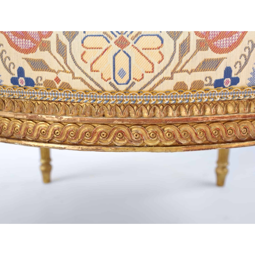 Paire de fauteuils à la reine à colonnes détachées en bois doré, style Louis XVI, circa 1880 | Biron Paire de fauteuils à la reine à colonnes détachées en bois doré, style Louis XVI, circa 1880