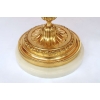 Paire de bougeoirs de style Louis XVI à deux bras de lumière montés en lampe, bronze doré, circa 1880