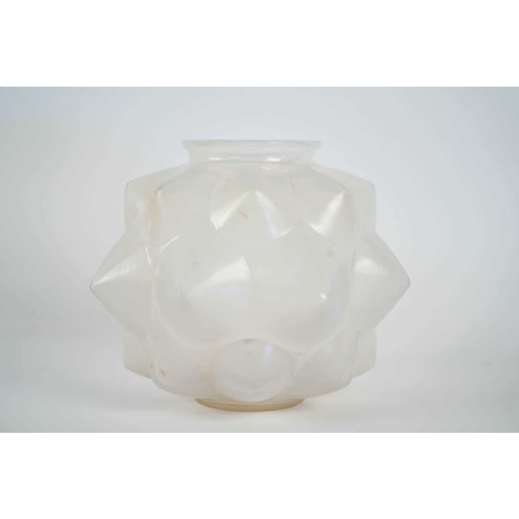 René LALIQUE, Opalescent Vase « Champagne » | Biron René LALIQUE, Opalescent Vase "Champagne"