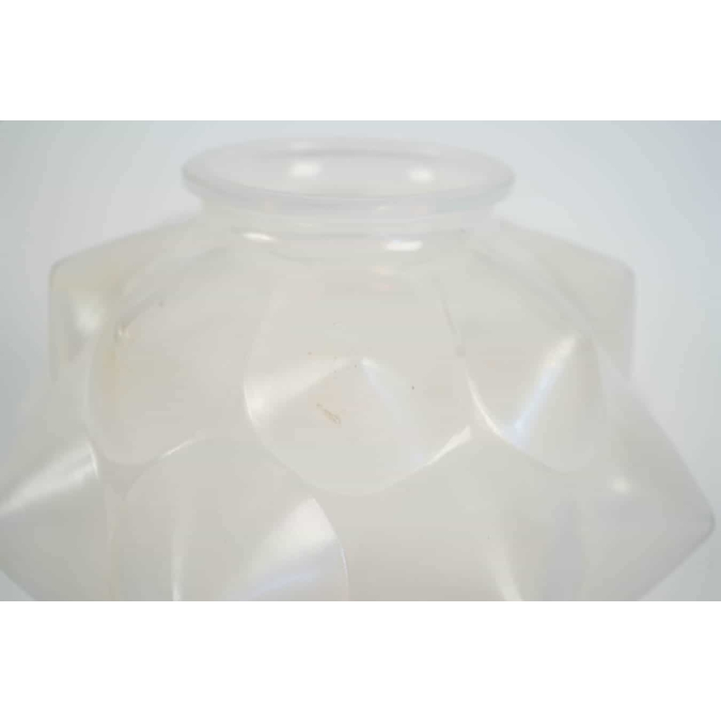René LALIQUE, Opalescent Vase « Champagne » | Biron René LALIQUE, Opalescent Vase "Champagne"