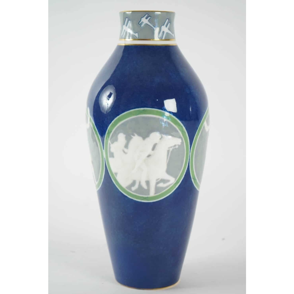 Vase en porcelaine de Sèvres | Biron Vase en porcelaine de Sèvres