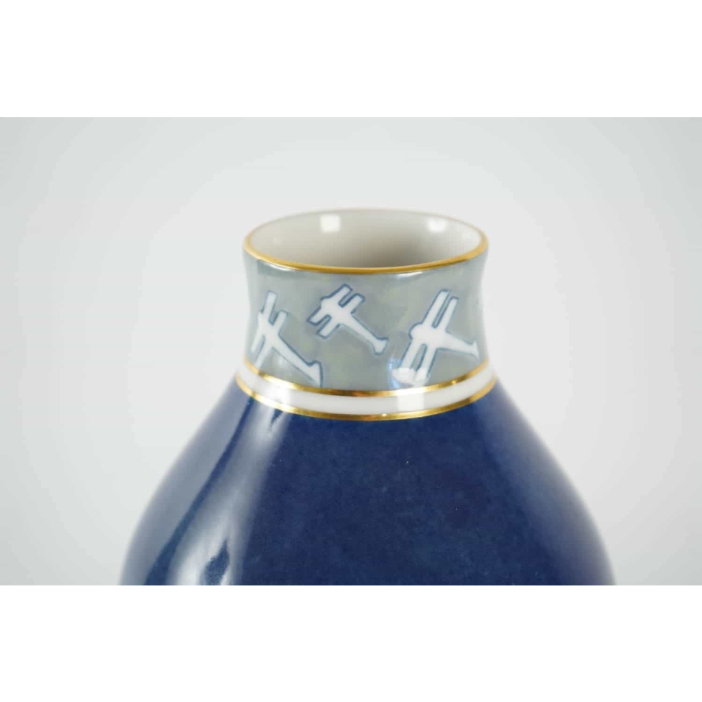 Vase en porcelaine de Sèvres | Biron Vase en porcelaine de Sèvres
