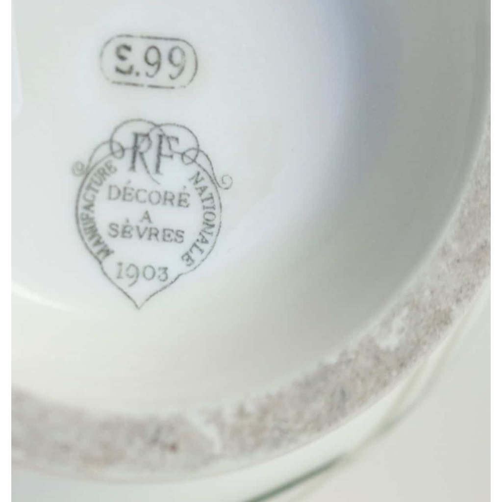 Vase col cigogne en porcelaine de Sèvres – céramique art nouveau | Biron Vase col cigogne en porcelaine de Sèvres - céramique art nouveau