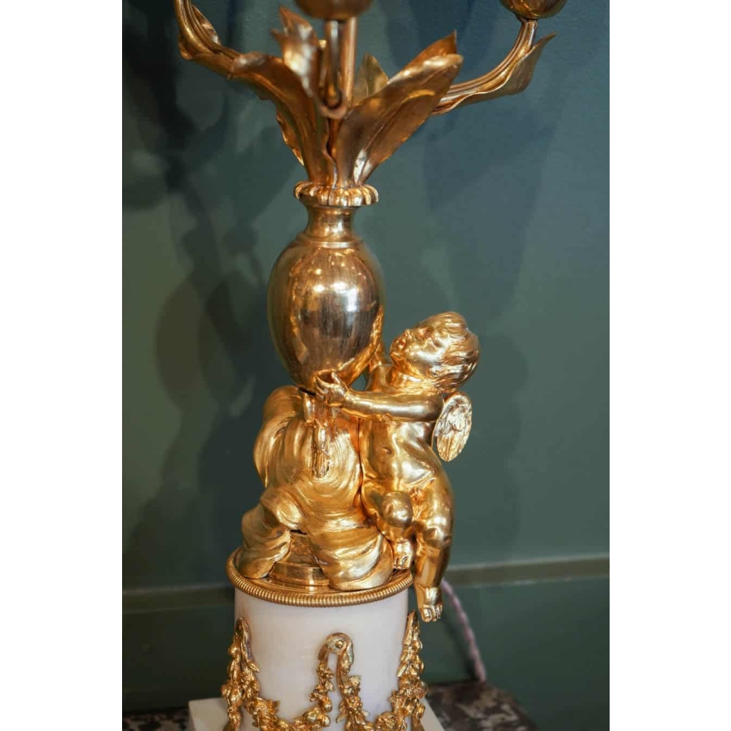 Paire De Candélabres De Style Louis XVI Formant Lampes. XIX ème. | Biron Paire De Candélabres De Style Louis XVI Formant Lampes. XIX ème.