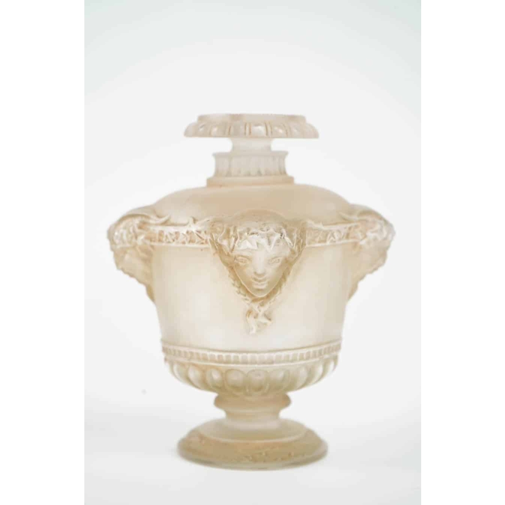 Guerlain - " Bouquet de Faune " (1926) -