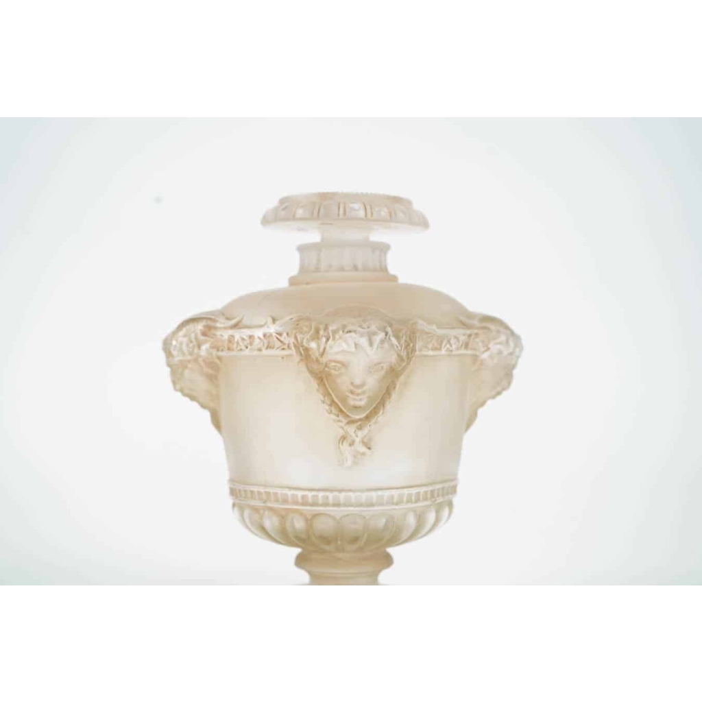 Guerlain - " Bouquet de Faune " (1926) -