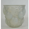 RENÉ LALIQUE (1860-1945) vase « Oran » Opalescent dit aussi « gros dalhias » | Biron RENÉ LALIQUE (1860-1945) vase "Oran" Opalescent dit aussi "gros dalhias"