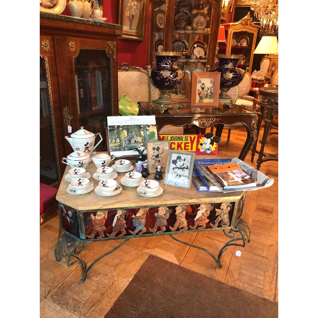 Table de Salon:Blanche Neige et Les 7 Nains(Walt Disney)1939 | Biron |||